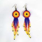 Set of earrings (Chaquira)