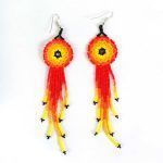Set of earrings (Chaquira)