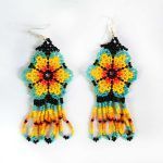 Jeu de boucles d'oreilles (Chaquira)