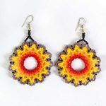 Set of earrings (Chaquira)