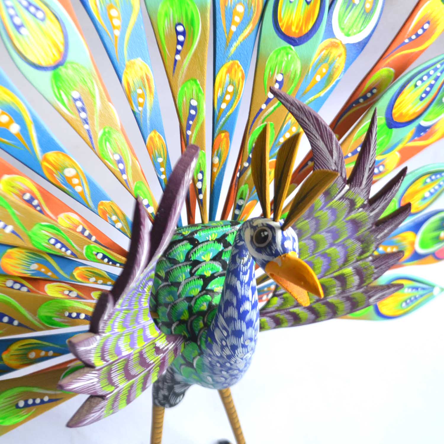 Alebrije.- Pavo real – Image 2