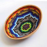 Jicara de arte huichol