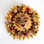 Polychrome Töpferware Sonne