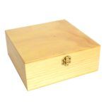 Caja de madera de pino