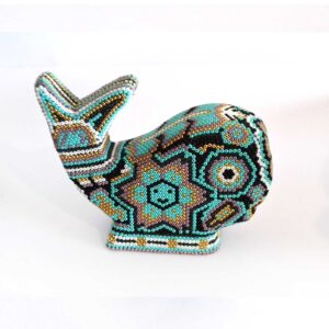 Ballena de arte huichol